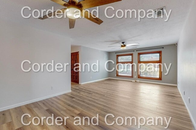 Building Photo - COMMING SOON! Spacious Floorplan - 3 Bedroom 2 Bathroom 2 Car Garage Home