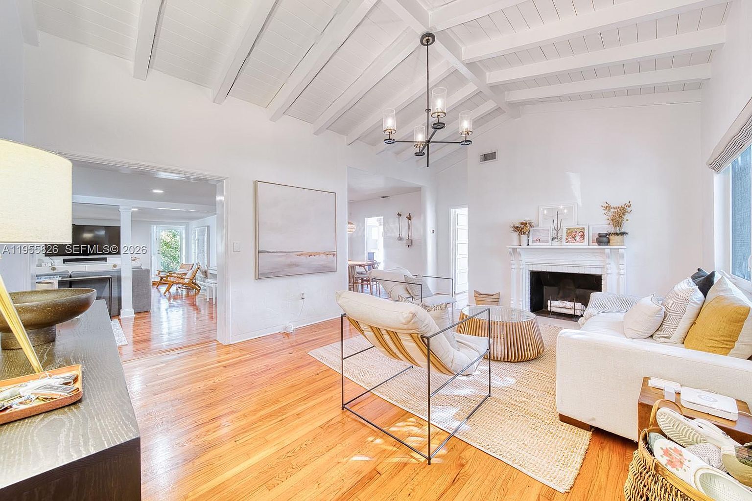 Building Photo - 3227 Riviera Dr