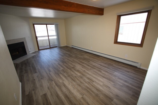 Building Photo - Newly Remodeled Two Bedroom Condo near JBER!