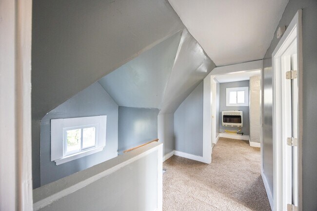 Building Photo - 2257 E 80th St