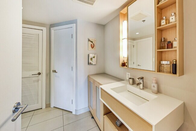 Building Photo - Two-Level Loft Condo at The Metropole