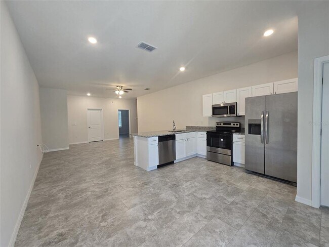 Building Photo - 546 Imperial Pl