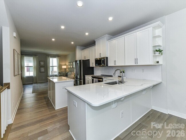 Building Photo - 408 Tristram Ln