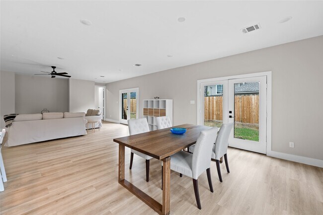 Building Photo - 2614 Piemonte Ave
