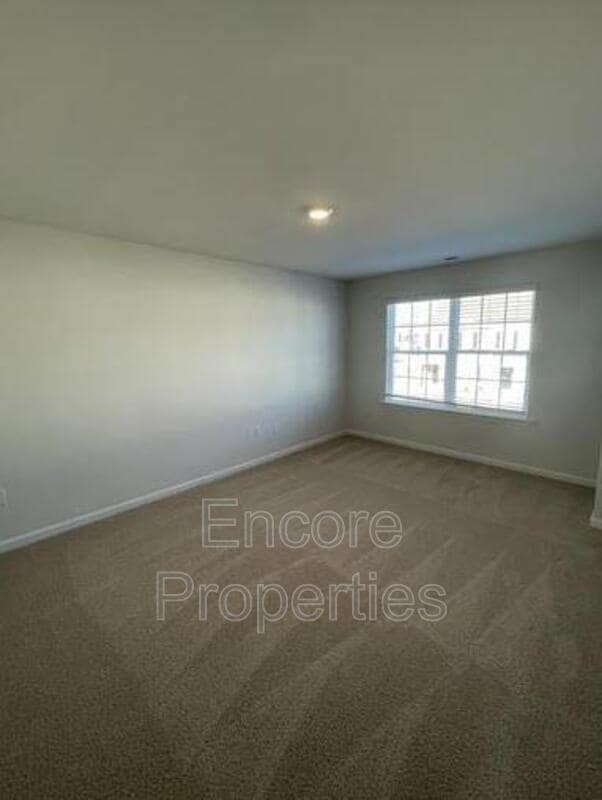 Building Photo - 18 March Crk Dr