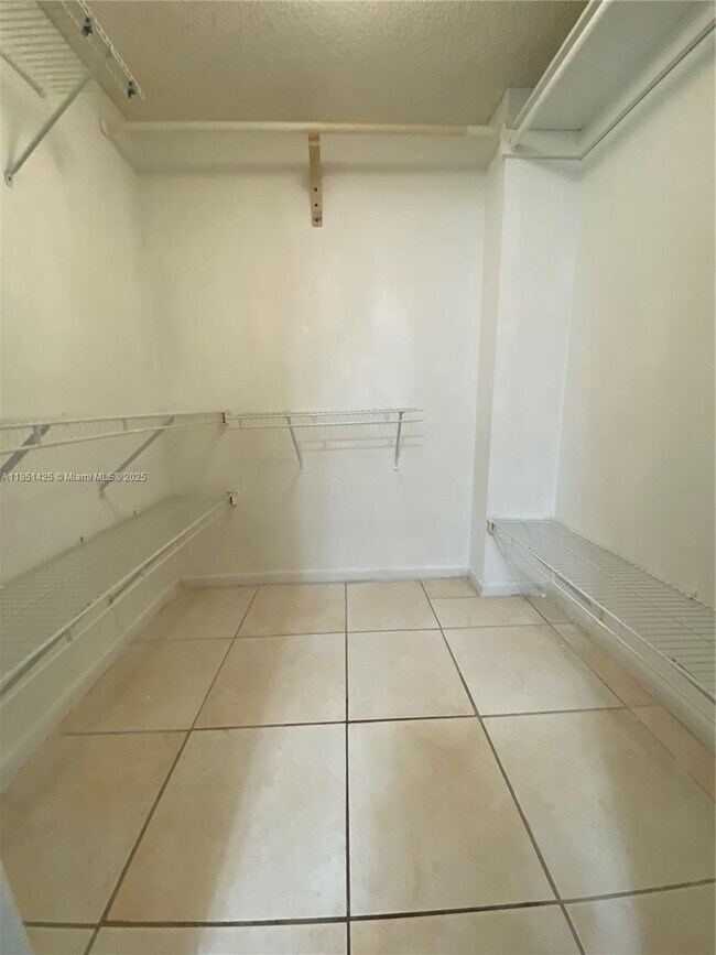Building Photo - 8520 SW 133rd Avenue Rd