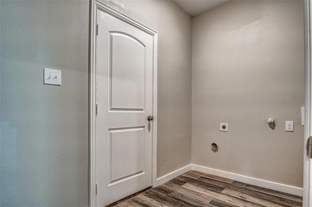 Building Photo - 3266 Wexford Dr