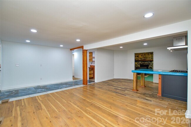 Building Photo - 5821 Hornet Dr