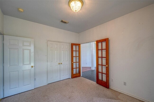 Building Photo - 4705 Farmington Rd