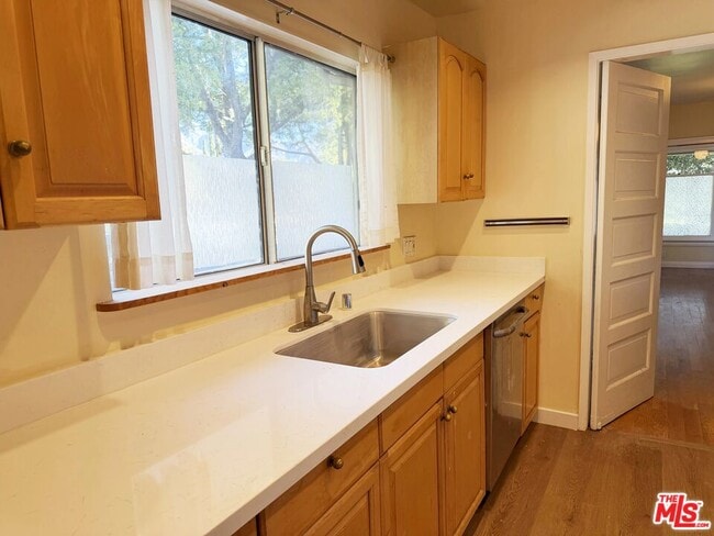 Building Photo - 103 N Chester Ave