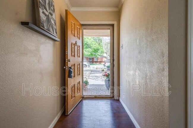 Building Photo - 4303 45th St