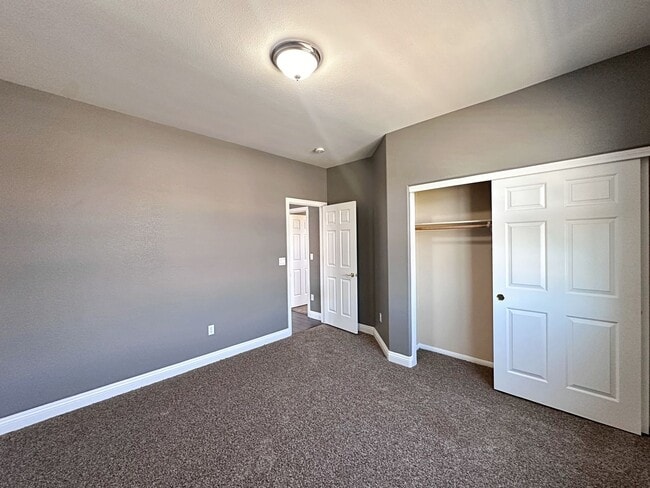 Building Photo - 10076 Bright Charisma Ct