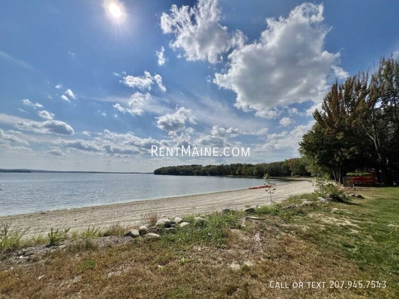 Building Photo - 8 Sand Beach Ln