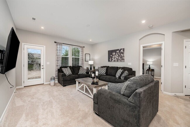 Building Photo - Newly Built Home in Lebanon - 4 Bedroom, 2.5 Bath