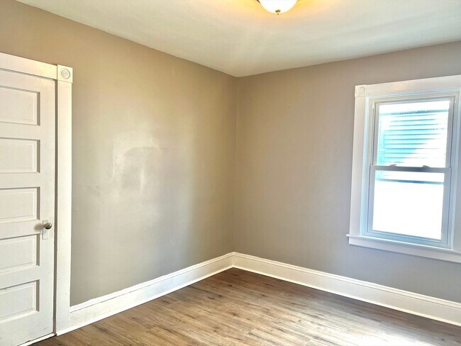 Building Photo - 155 Whitman St