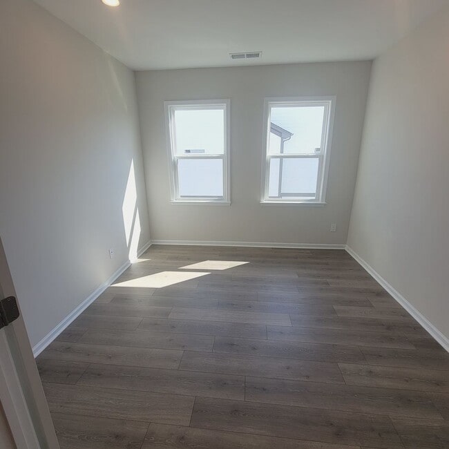 Building Photo - 3BR/2.5BA Townhome in Terraces at Farmington; Great Schools!