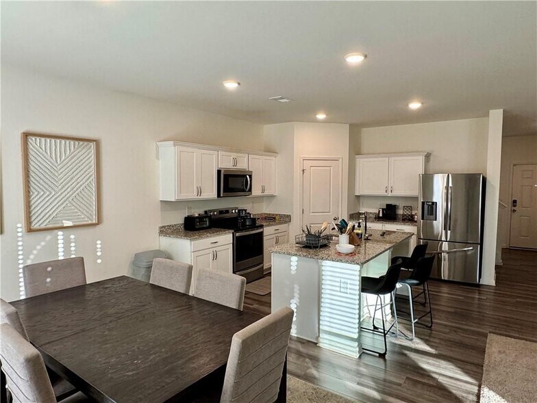 Building Photo - 154 Andria Wy NW