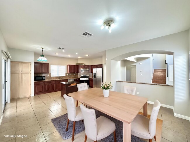 Building Photo - Buffalo Twain