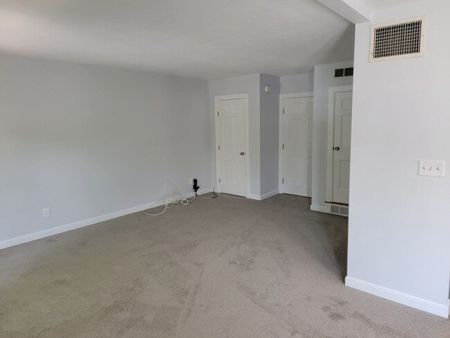 Building Photo - 80 Trapelo Rd