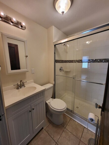 Building Photo - 1152 W 27th St
