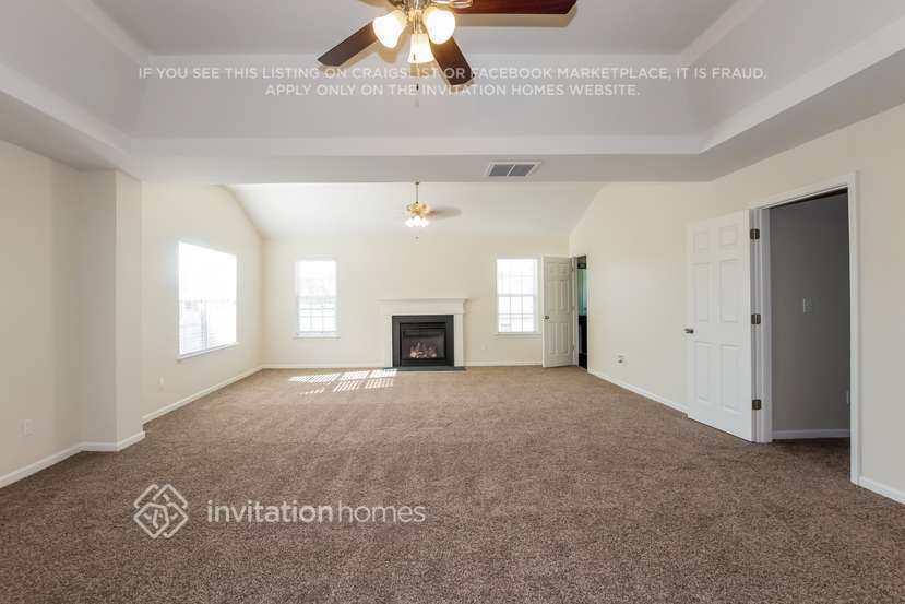 Building Photo - 10544 Barvas St