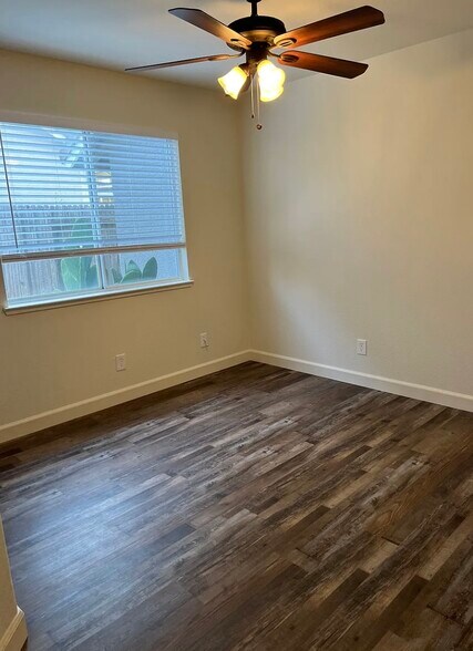 Building Photo - 1642 Prentiss Dr