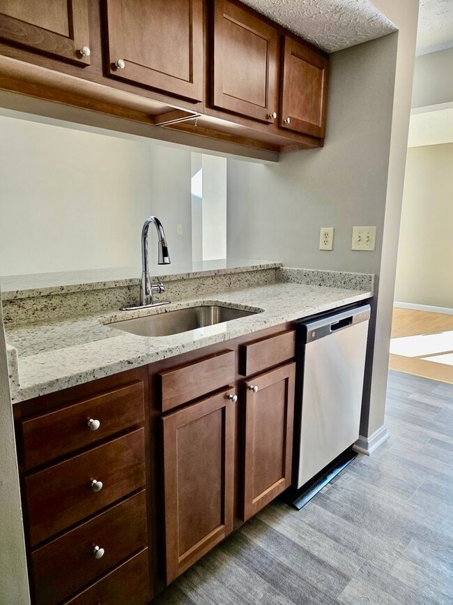 Building Photo - 3BR Townhome in Riverside Neighborhood of Belcamp!
