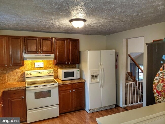 Building Photo - 7109 Upper Mills Cir
