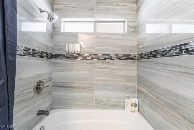 Building Photo - 2419 E Vegas Valley Dr