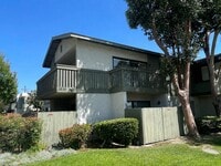 Building Photo - Spacious Condominium in Claremont School District! Ready for Immediate Move-in!!