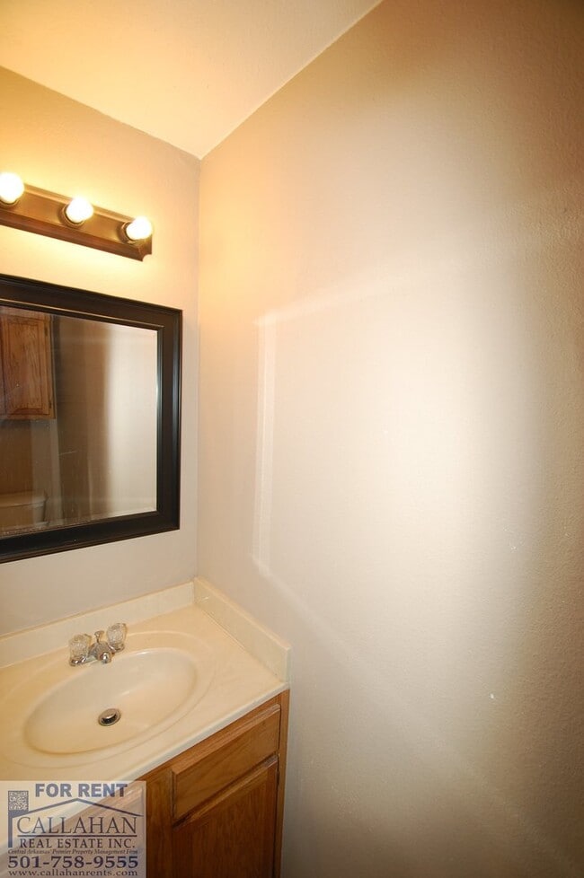 Building Photo - 3 Bedroom Duplex in Jacksonville