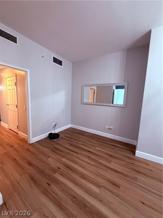 Building Photo - 200 W Sahara Ave