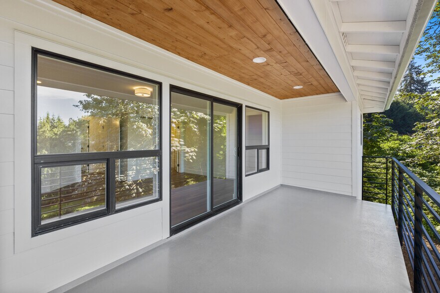 Building Photo - 10711 Vernon Rd