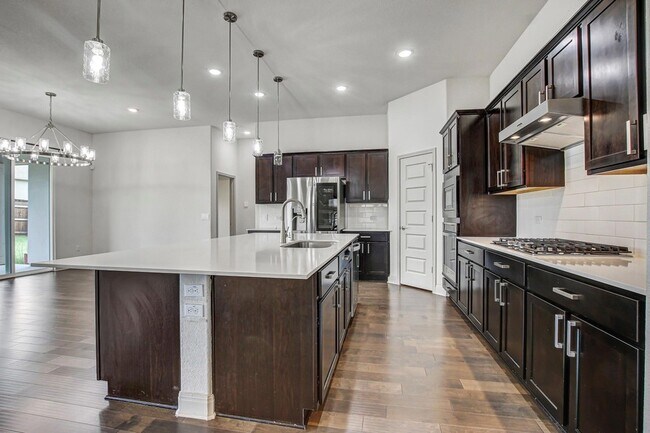 Building Photo - 18012 Stefano Dr