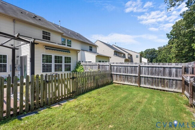 Building Photo - 3414 Avocado Dr