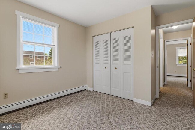 Building Photo - 429 Edgemont Ave