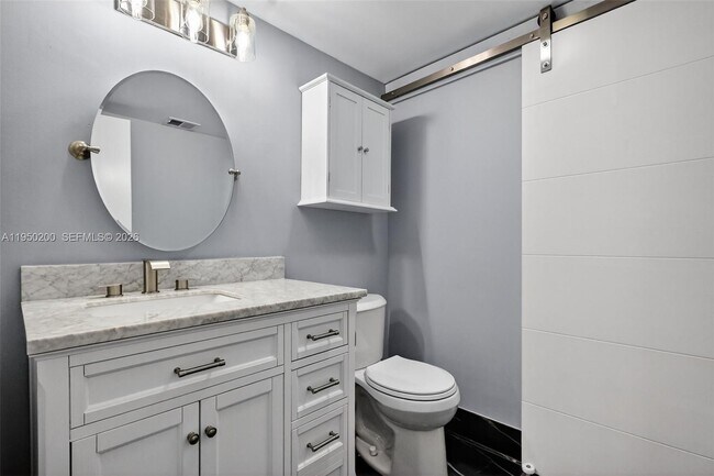 Building Photo - 13100 SW 11th Ct