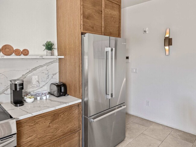 Building Photo - 309-11 South St