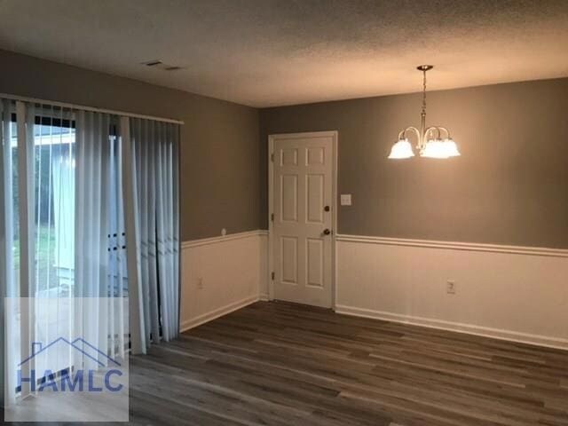 Building Photo - 300 Robinson Loop