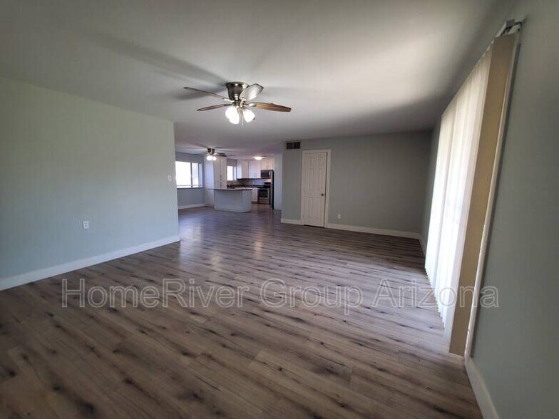 Building Photo - 4023 N 80th Dr