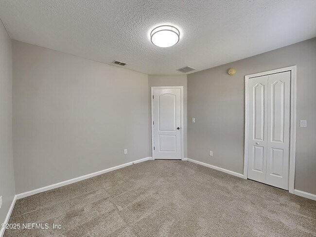 Building Photo - 10818 Birchard Ln