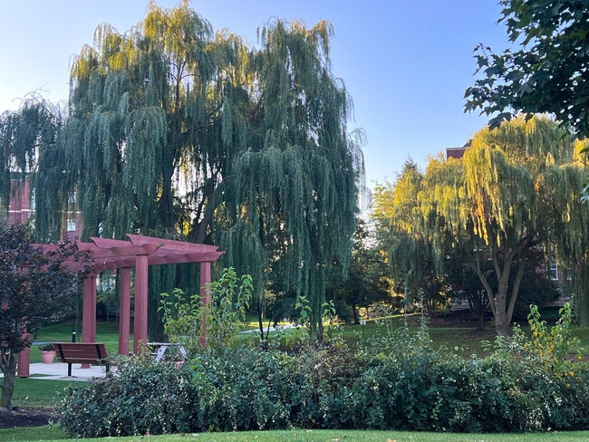 Building Photo - 554 Prestwick Ln