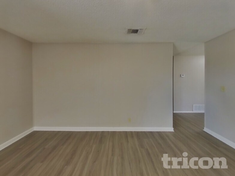 Building Photo - 7815 Melbury Forest