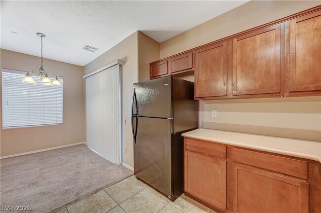Building Photo - 6868 Sky Pointe Dr
