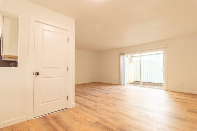 Building Photo - 506-510 SE 46th Ave