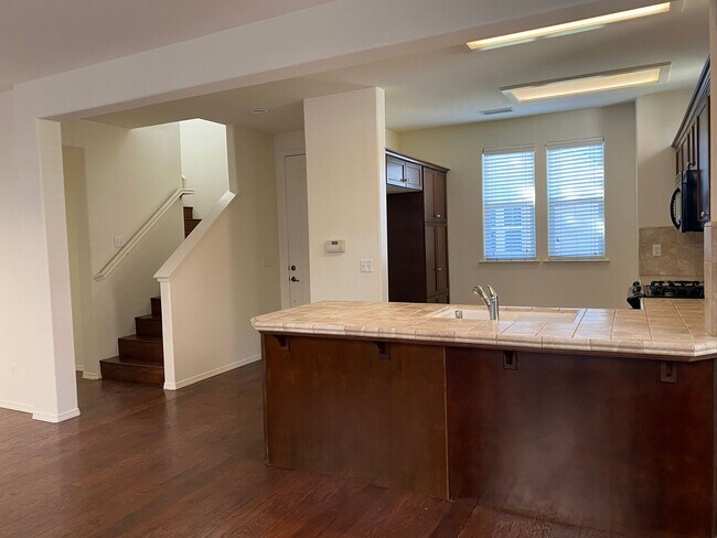 Building Photo - 3984 Trenton Ave