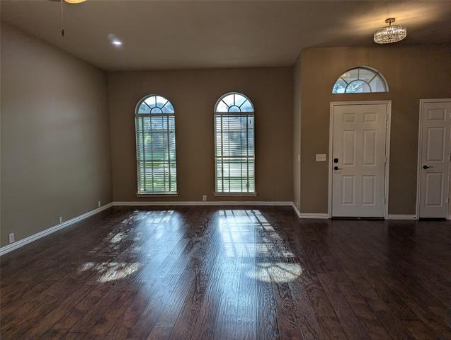 Building Photo - 8912 Smokey Dr