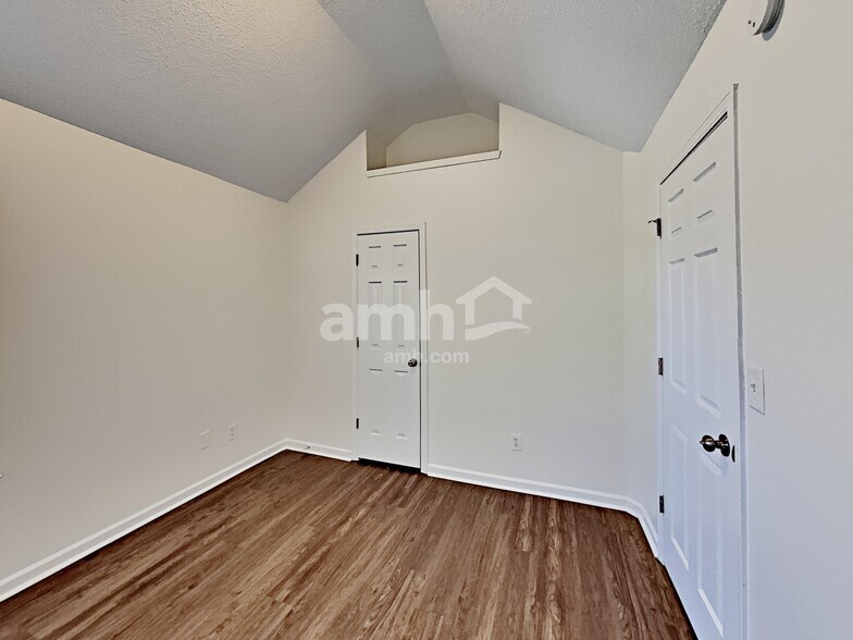 Building Photo - 4729 Score Ct