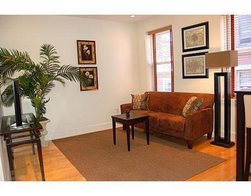 Living Room - 8 Garden Ct