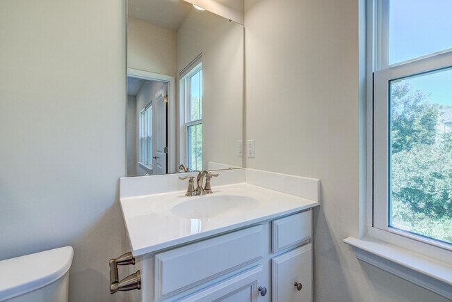 Building Photo - 4316 Summercrest Blvd